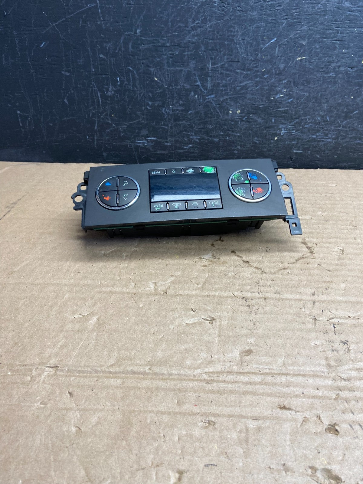 2007-2011 GMC Yukon Tahoe Automatic Climate Temperature Temp Control AF2075 DW3