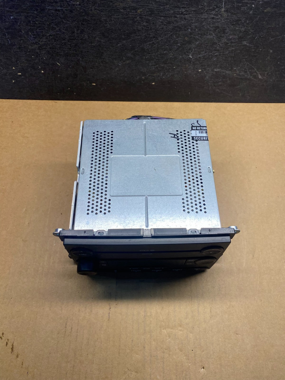 2005 to 2007 Ford Five Hundred Montego Radio CD Player AH4979 DG3