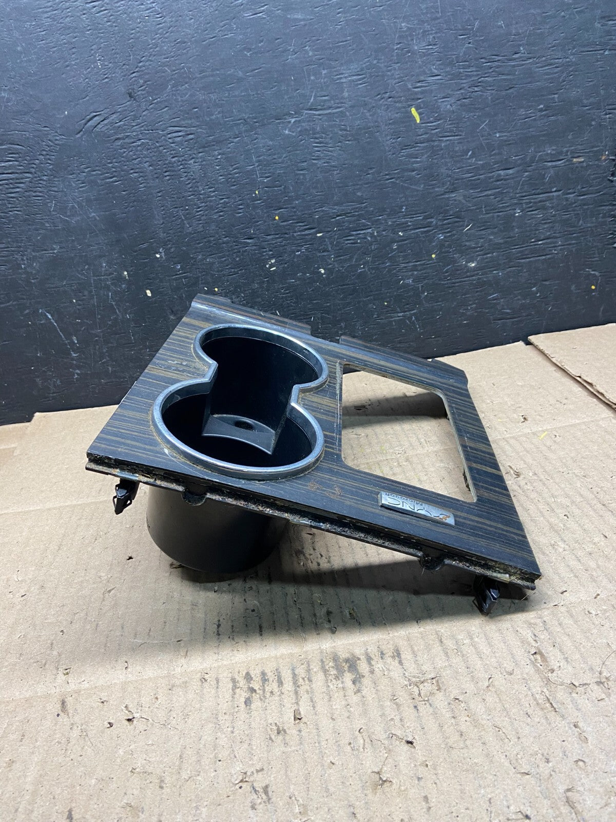 2007 to 2014 Lincoln Navigator Center Console Cup Holder L6828 PS3