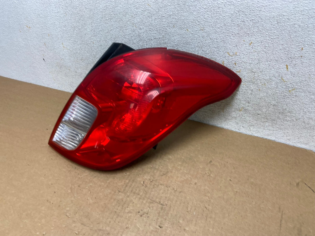 2013 to 2016 Buick Encore Right Passenger RH Side Tail Light AI3426 LK1