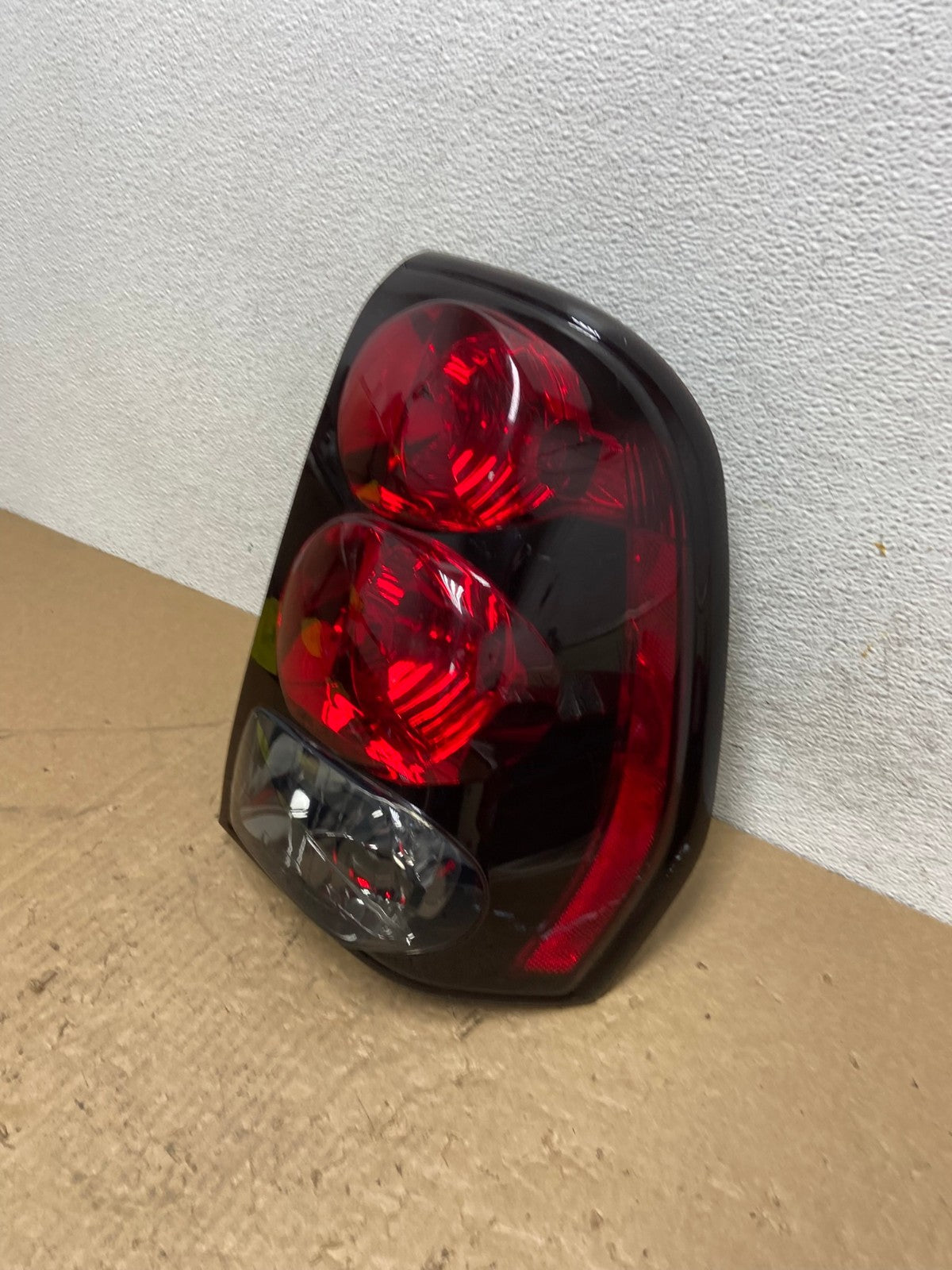 2002 to 2009 Chevrolet Trailblazer Right Passenger Rh Tail Light DEPO AG1196 LK1