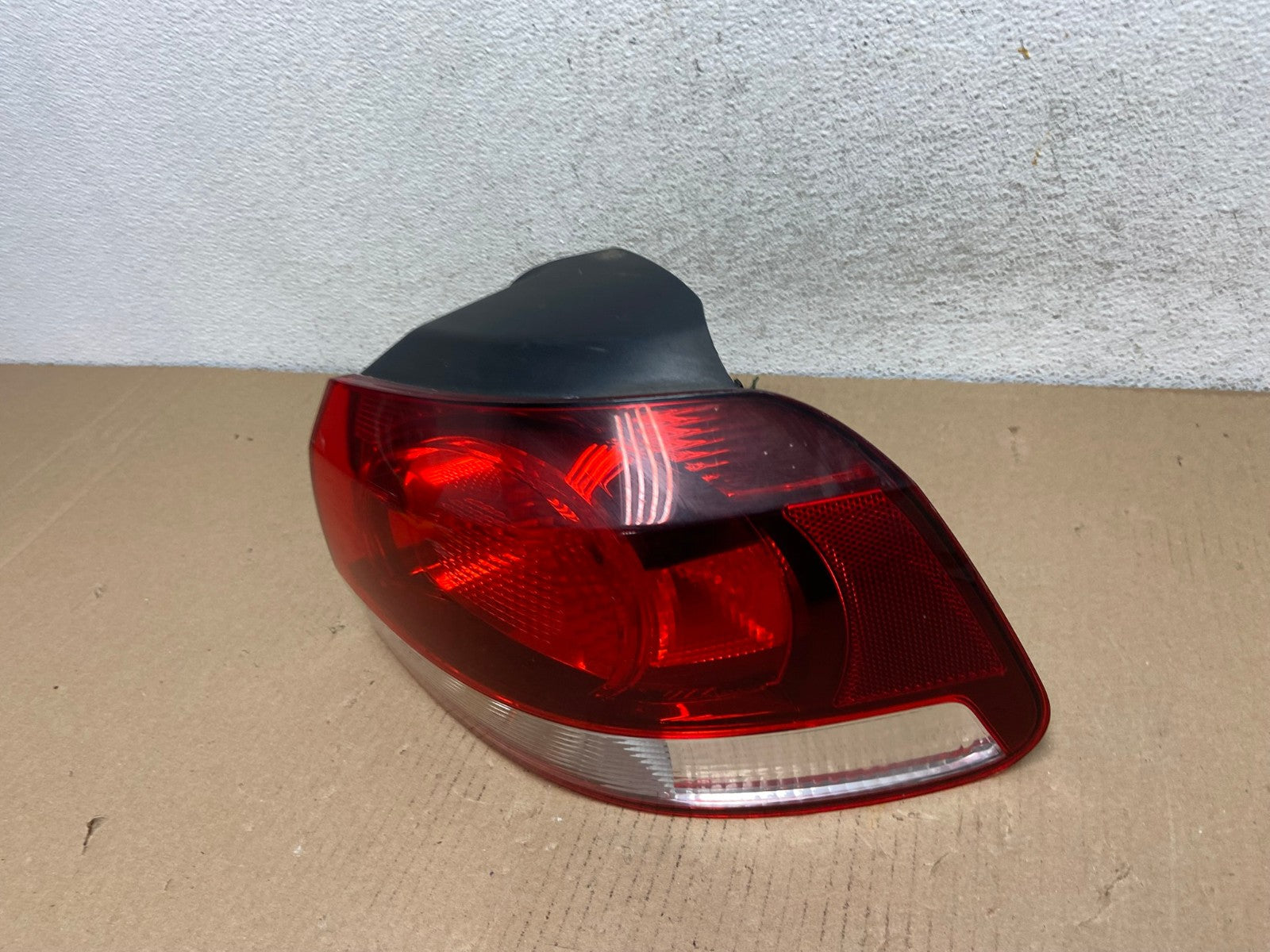 2010 to 2014 Volkswagen Golf & GTI Hatchback Right Side Tail Light AF3071 LK1