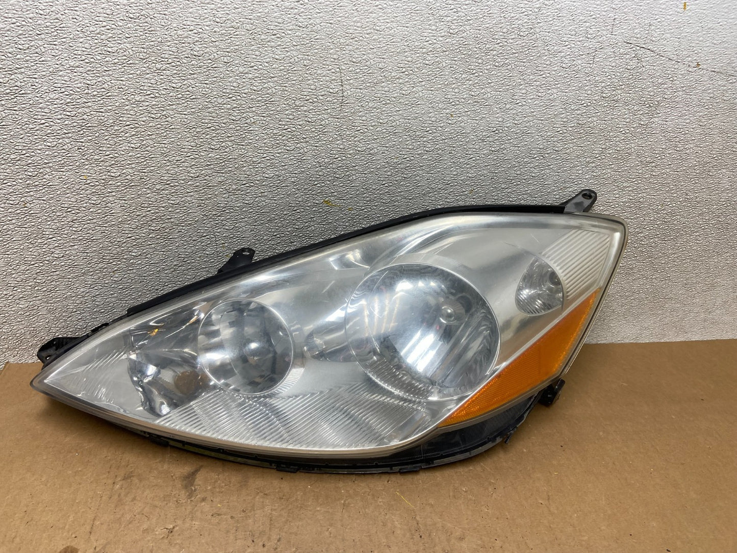2006 to 2010 Toyota Sienna Left Driver Lh Side Headlight Halogen Z7018 DW0