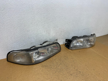 1997 to 1999 Buick Lesabre Left+Right Halogen Headlights AE0596 DW2
