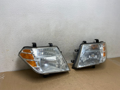 2008 to 2012 Nissan Pathfinder Halogen Headlights Left+Right AH9432 DW2