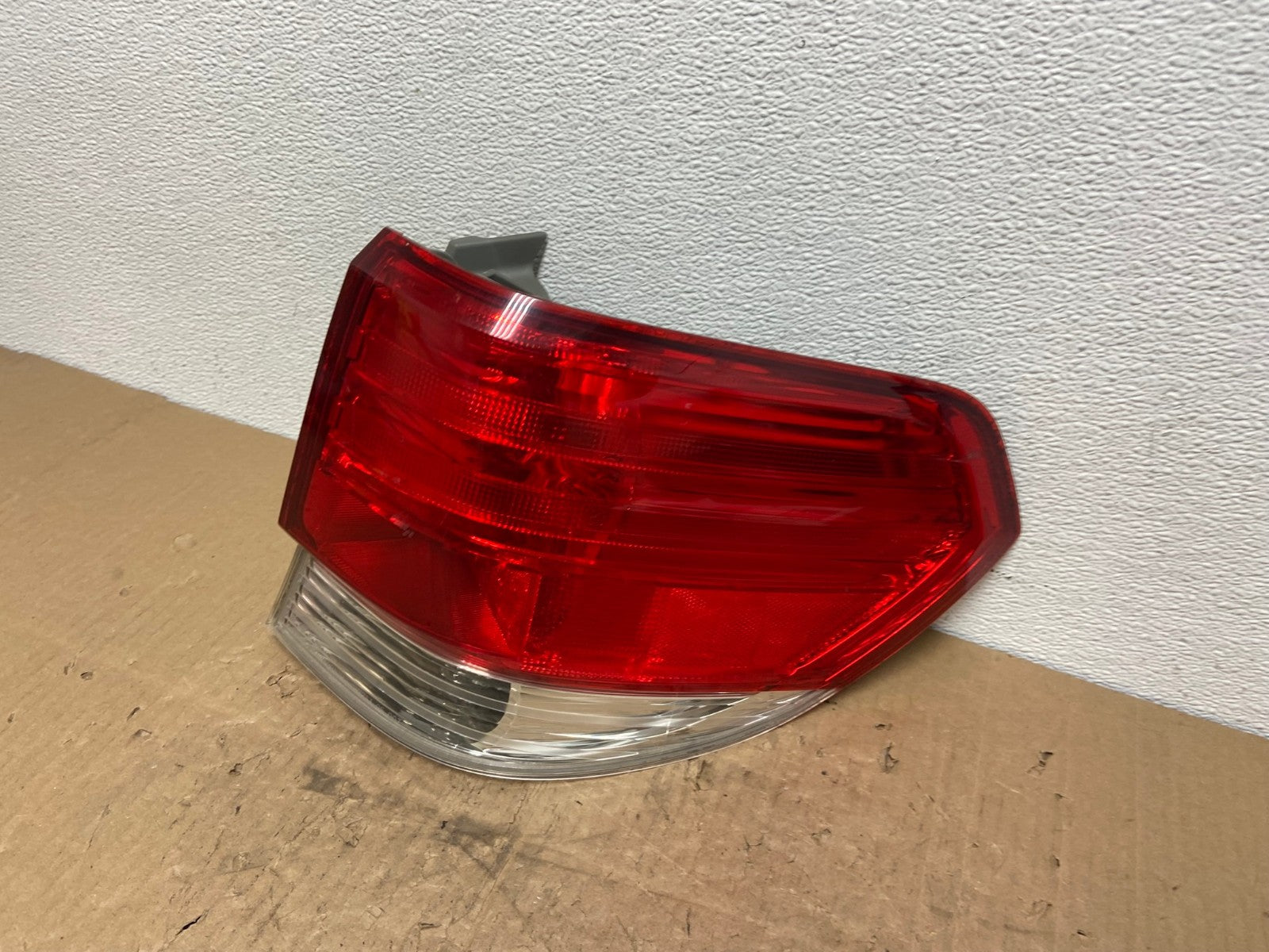2008 2009 2010 Honda Odyssey Right Passenger Side Tail Light AB8616 LK1