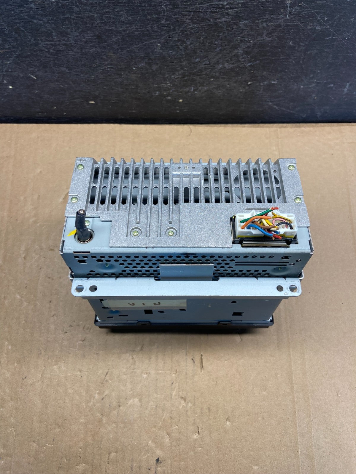 2007 - 2009 Kia Sedona Entourage Radio Stereo Receiver AM FM CD Player AG1504 DW5