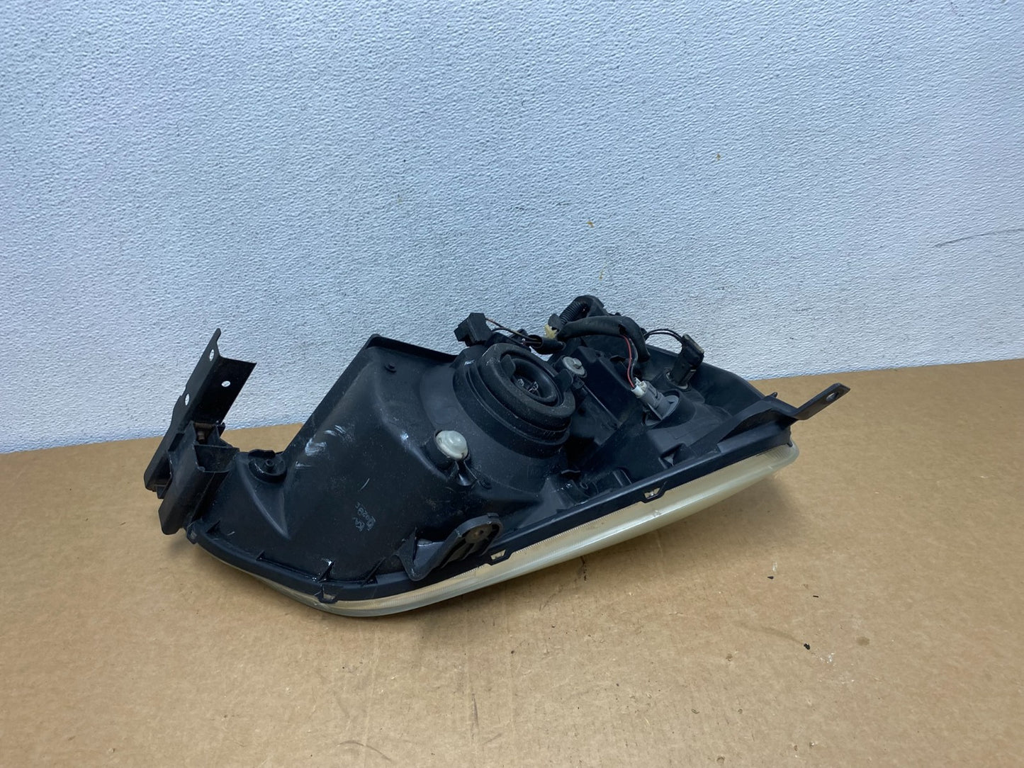 2003 2004 2005 Honda Pilot Left Driver LH Side Halogen Headlight AD6041 DW5