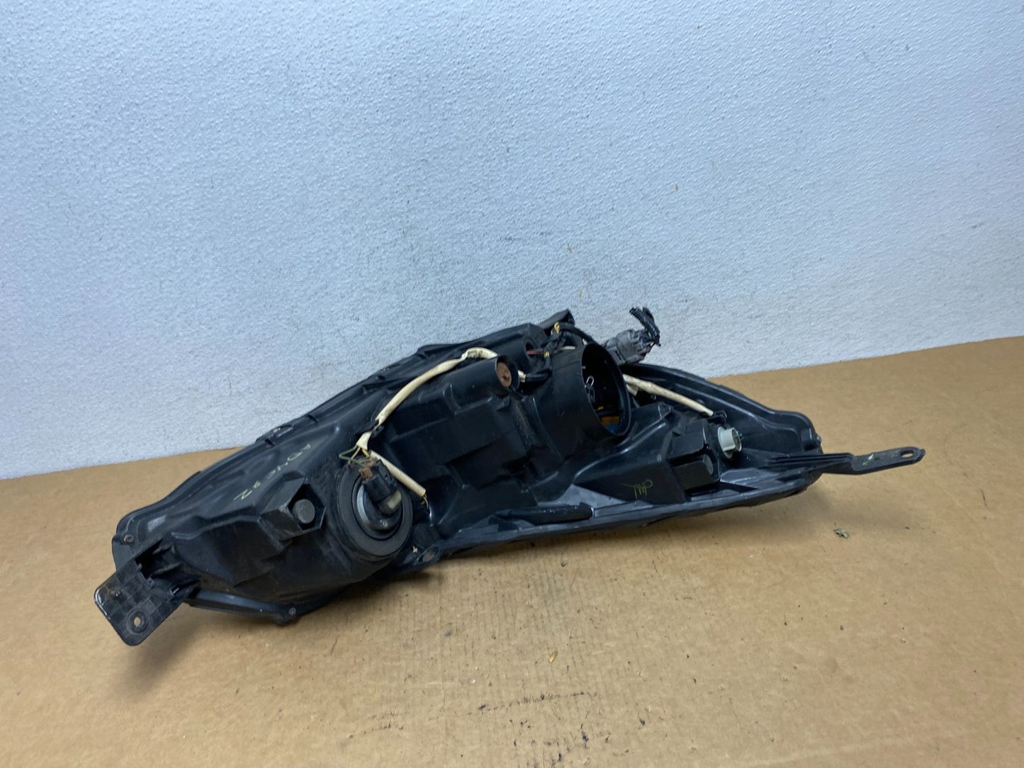 2010 2011 2012 Subaru Legacy Outback Left Driver Halogen Headlight AD4672 DW4