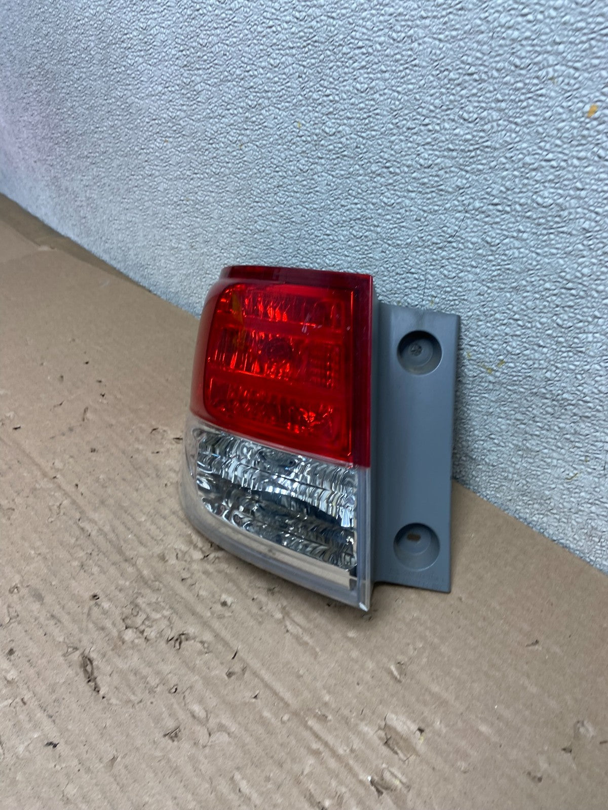 2014 to 2017 Honda Odyssey Left Driver Side Tail Light AB1469 LK1