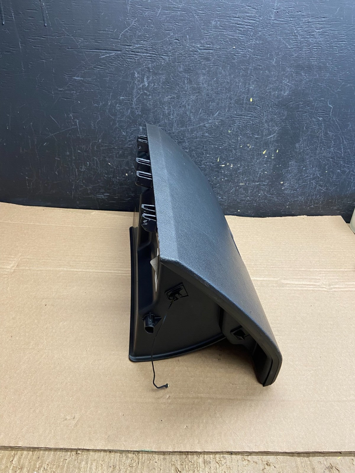 2017-2020 Chevy Colorado Canyon Front Right Passenger Storage Glove Box F2408 DG1