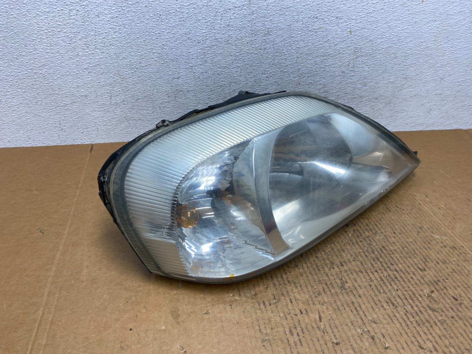 2000 to 2005 Mercury Sable Right Passenger Side Halogen Headlight AE1236 DW2