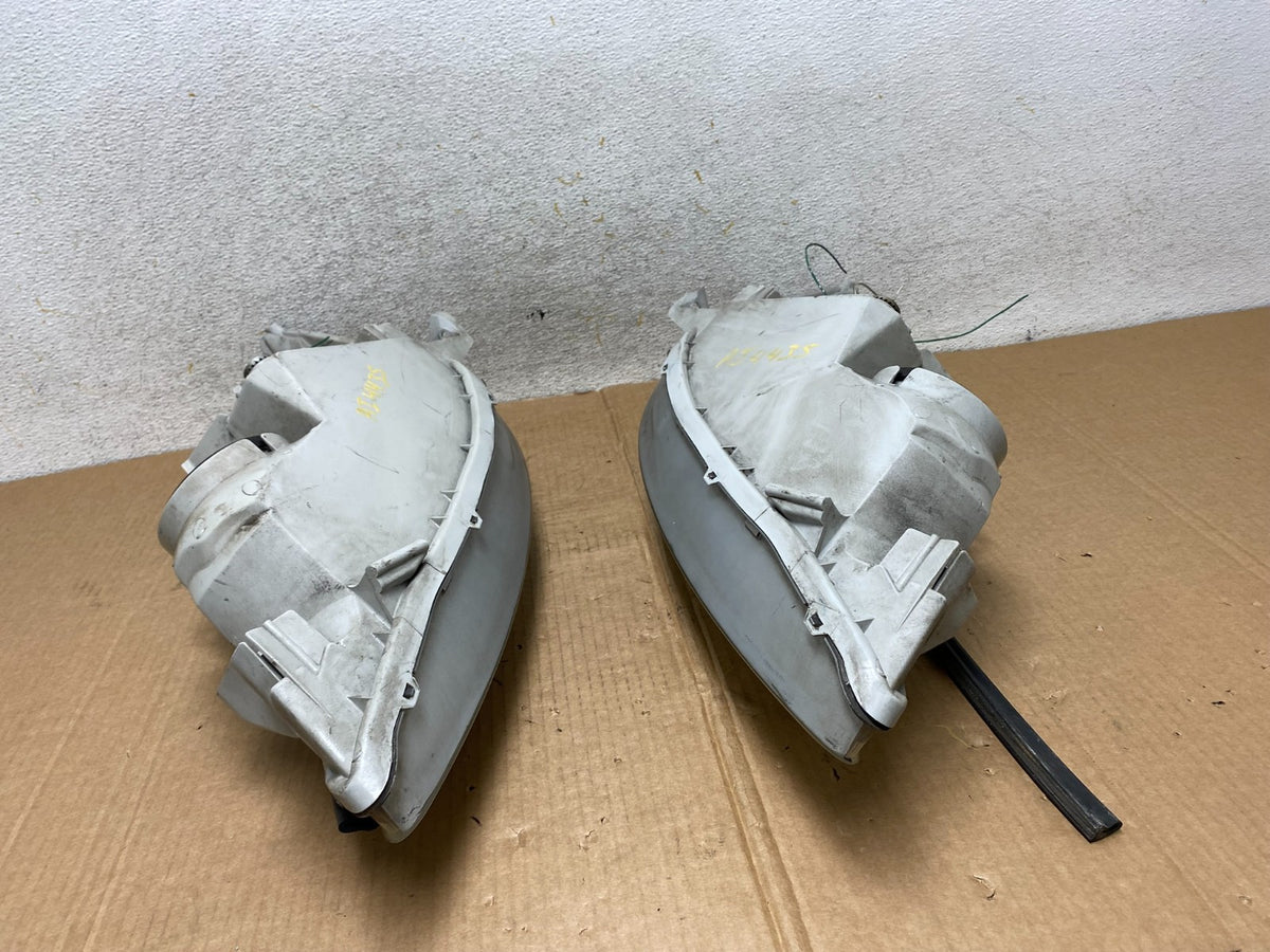 2002 2003 2004 Toyota Camry Left+Right Set Side Halogen Headlights AI4435 DW11