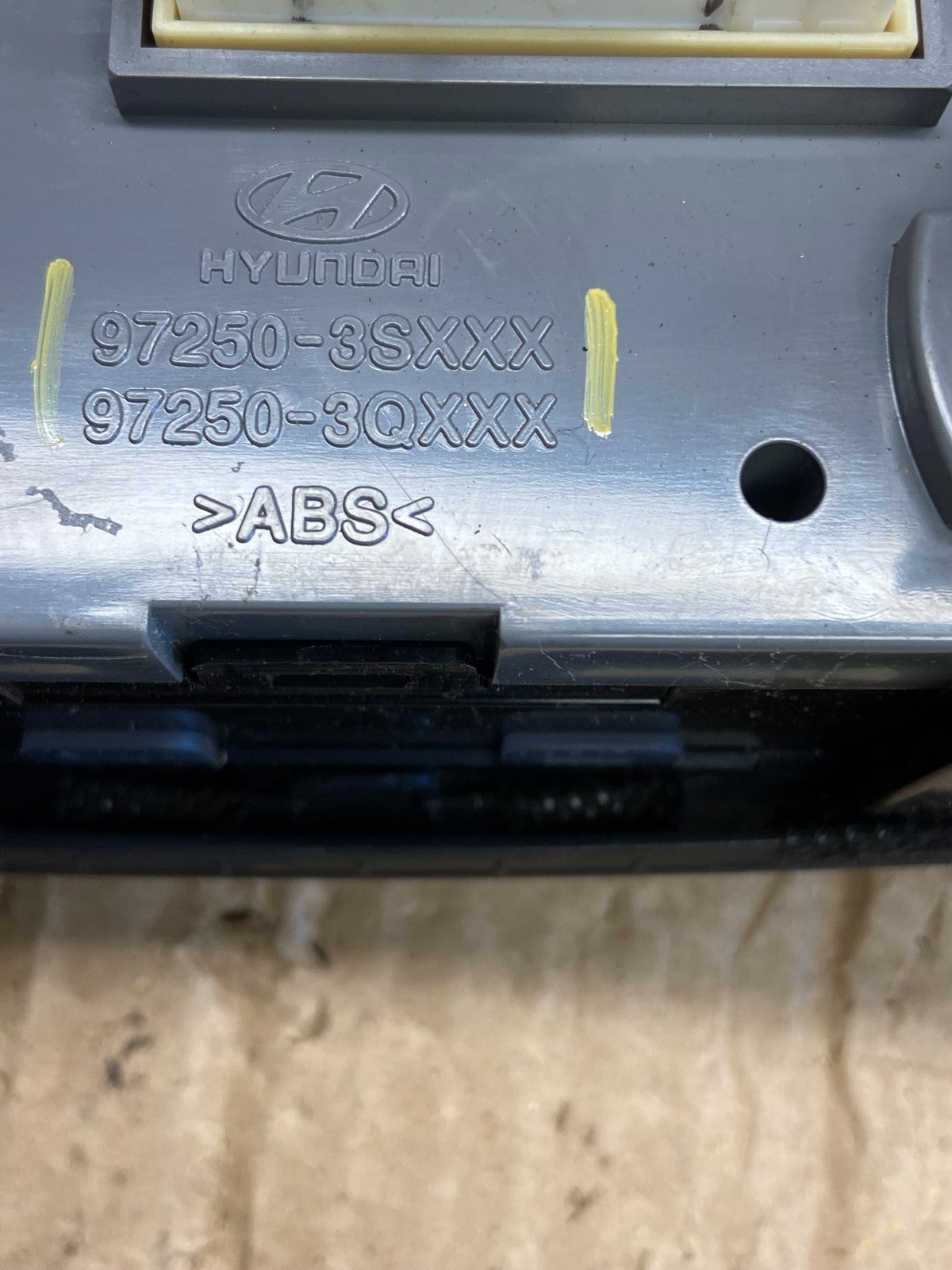 2011 - 2014 Hyundai Sonata Center Radio Climate Control Air Vent Bezel AE1939 DG6