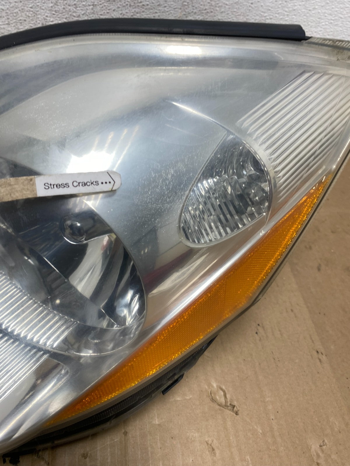 2006 to 2010 Toyota Sienna Left Driver Lh Side Headlight Xenon AE9005 DW4