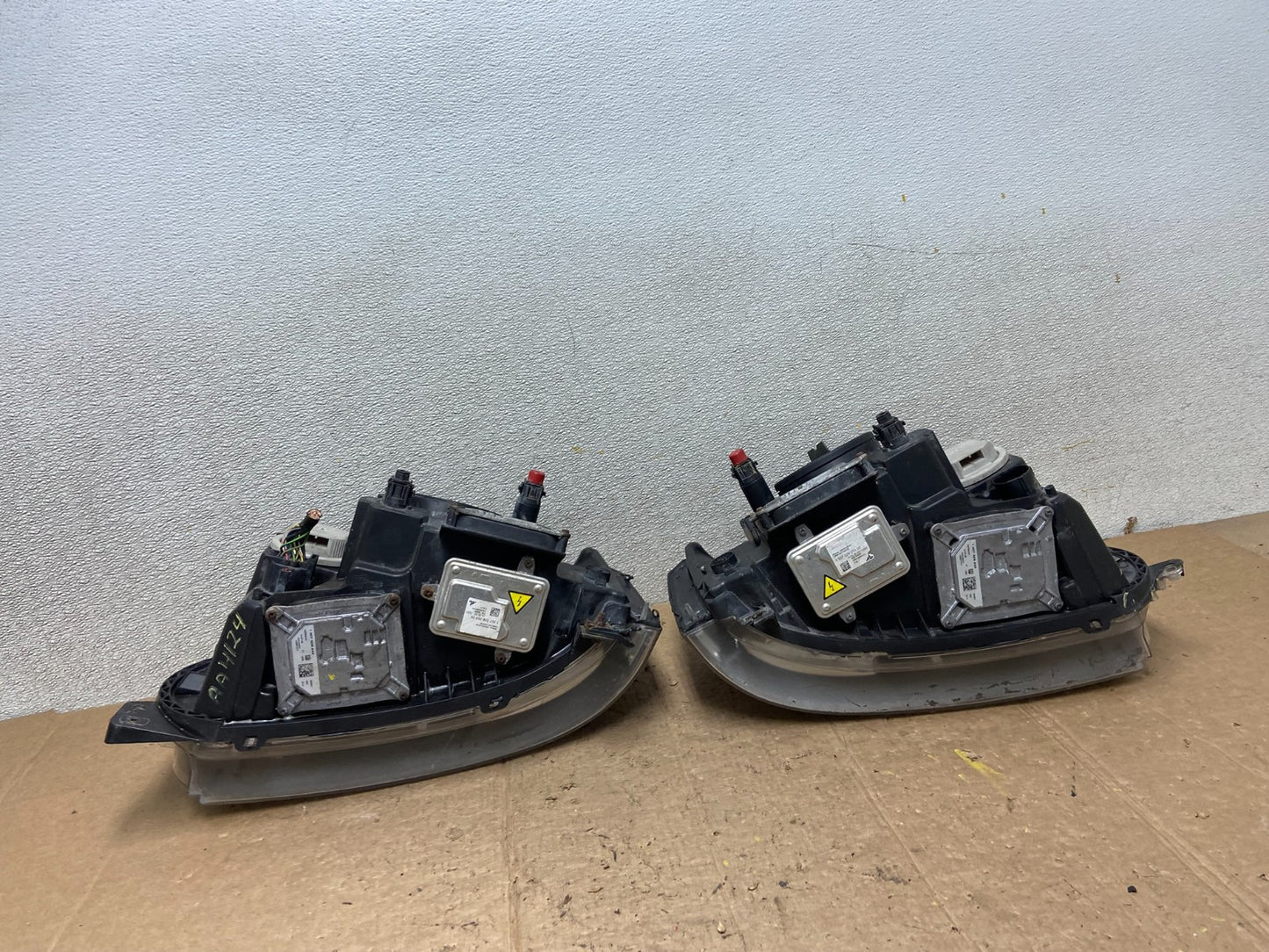 2010 - 2012 Land Rover Range Rover L322 Left+Right Xenon Hid Headlights AA412413
