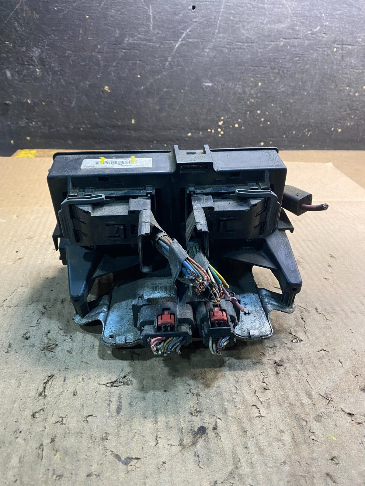 2007 Jeep Grand Cherokee Body Control Module BCM Power Fuse Box Z5008 DG1
