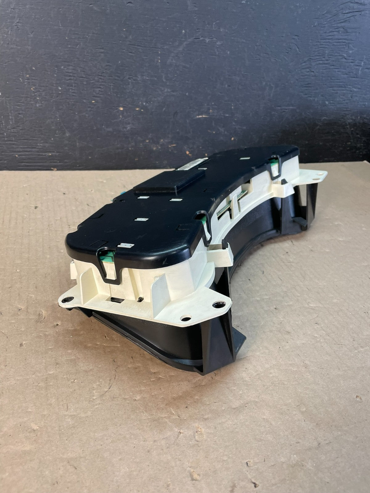 2002 GMC Yukon Speedometer Cluster Gauge AE3351 DG4