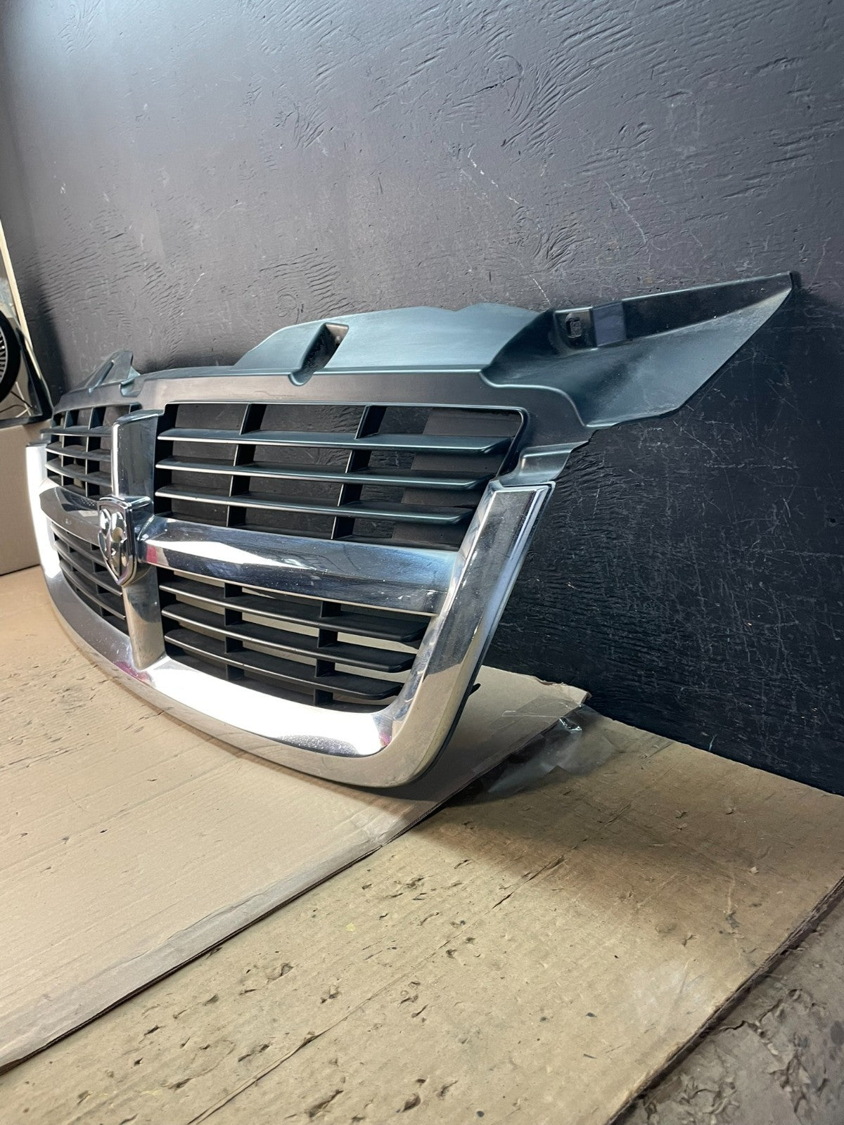 2007 2008 2009 Dodge Sprinter Front Upper Grill Grille AD8290 DG2