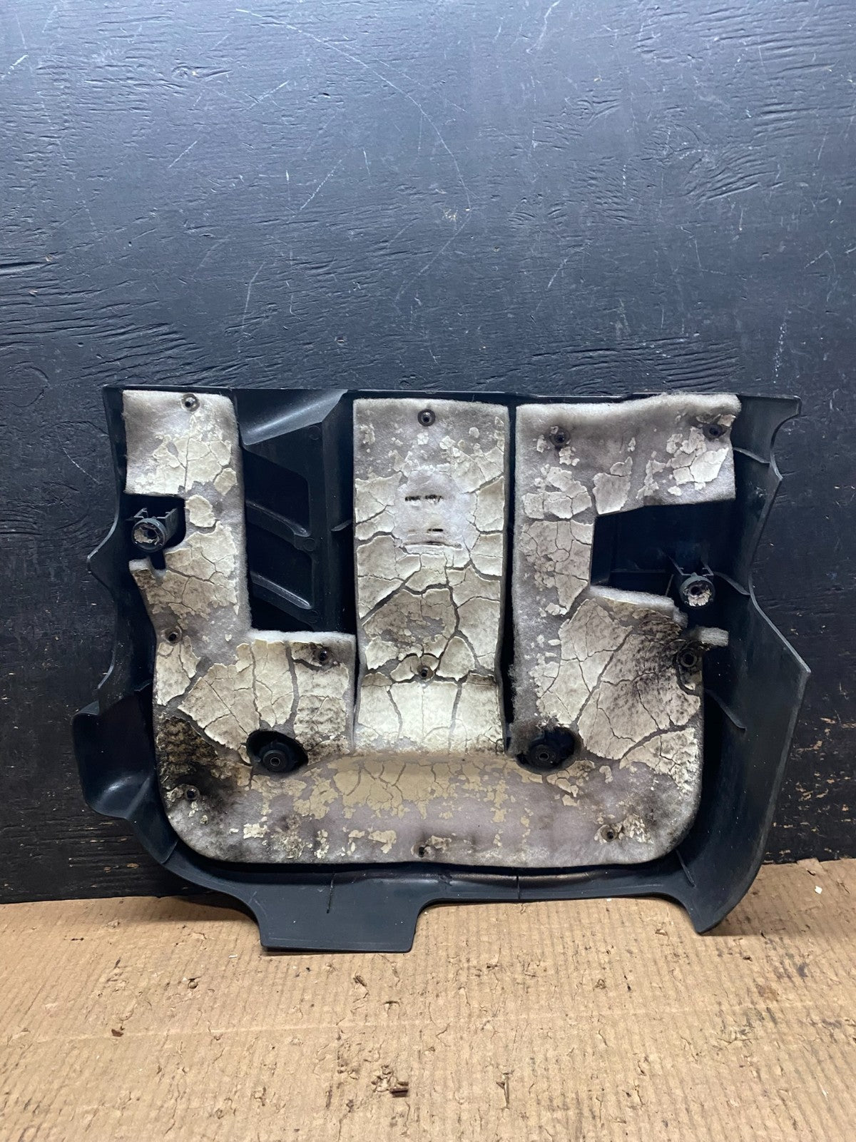 2006 2008 Suzuki Grand Vitara 2.7L Upper Top Engine Motor Dust Cover Y6679 DG5