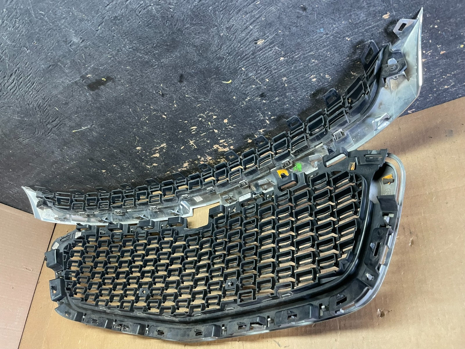 2014-2016 Chevrolet Malibu Front Lower Upper Bumper Grille Grill AA2267 DG6
