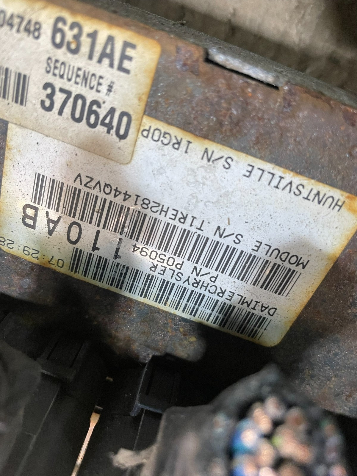 05 Chrysler Town & Country Engine Control Module P04748631AE X9940 PS3