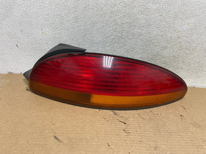 2003-2004 Chrysler Concorde Right Passenger RH Side Tail Light AH4275 LK0