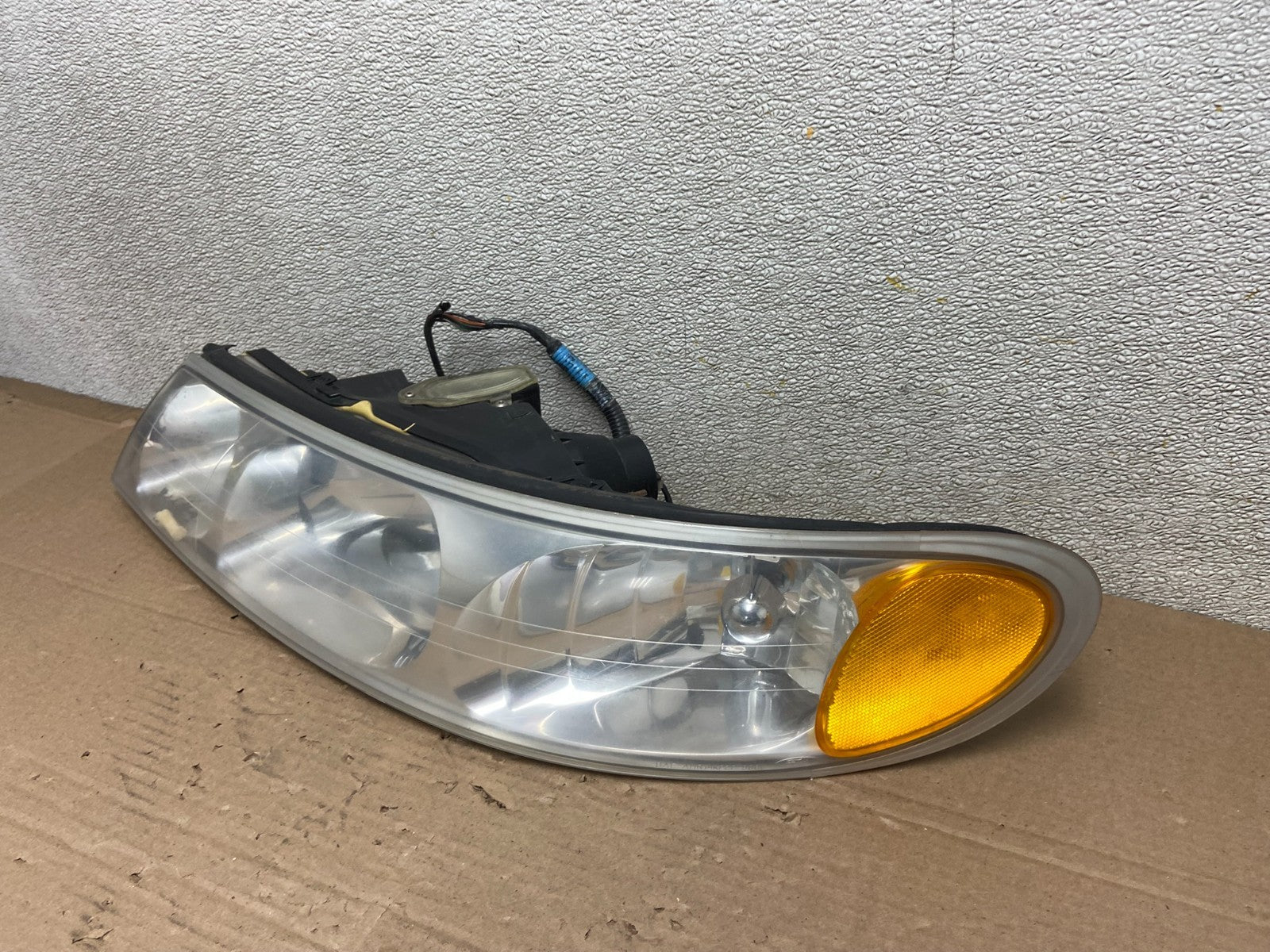 1999 to 2002 Lincoln Continental Left Driver LH Side Headlight Oem AB1402 DW1