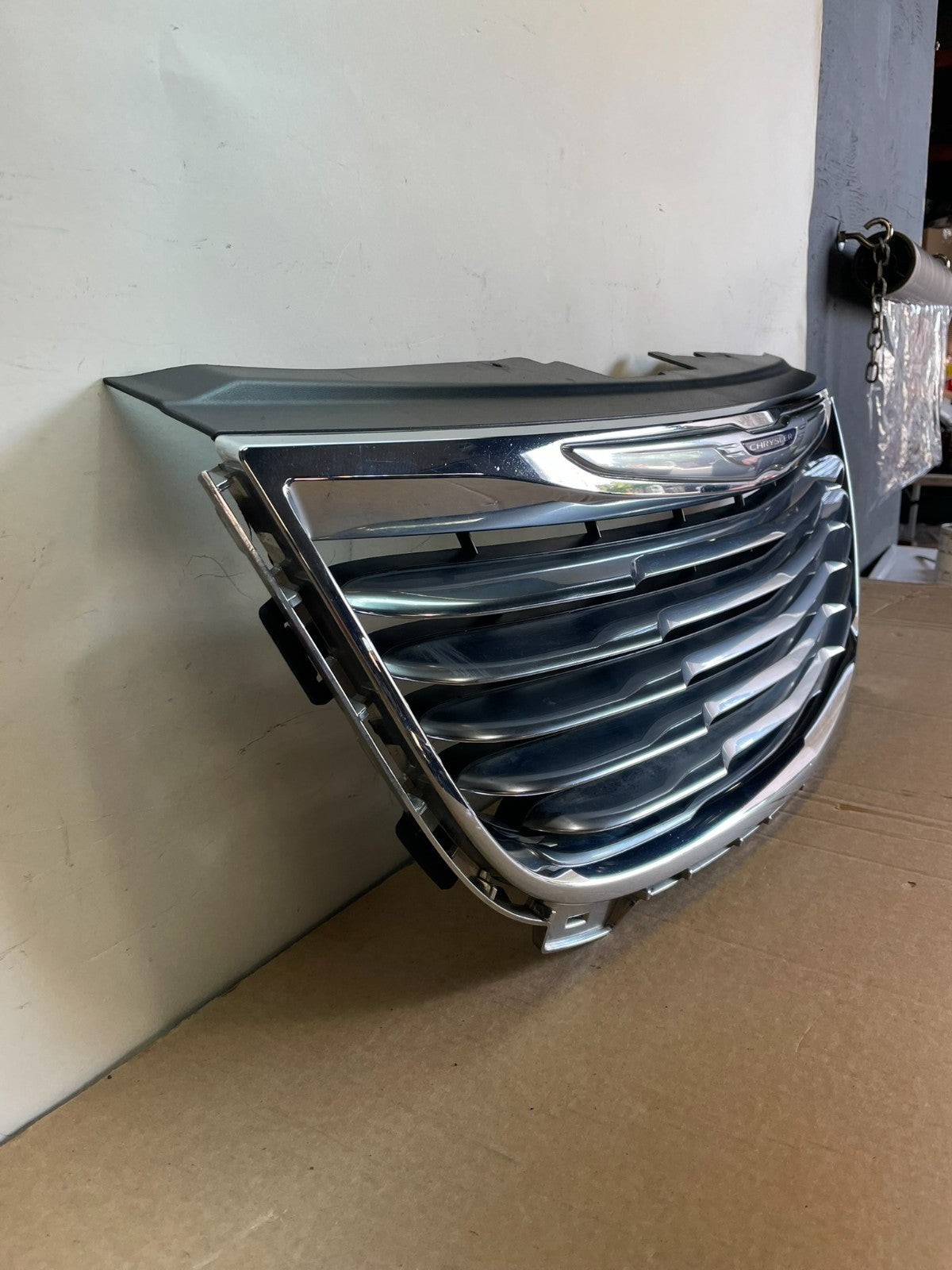 2011 to 2016 Chrysler Town & Country Front Upper Grill Grille AG7584 DG2
