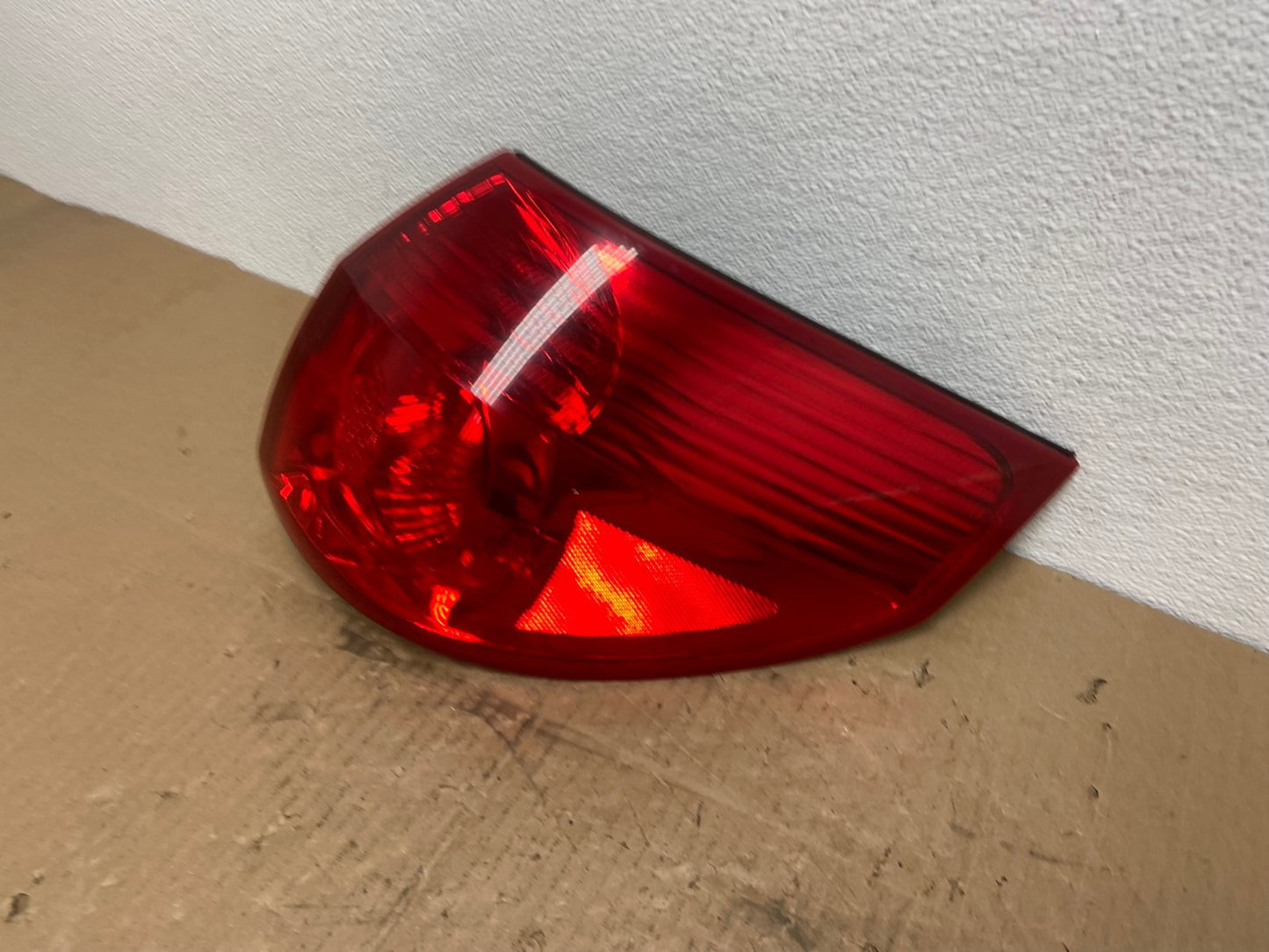 2006 - 2010 Toyota Sienna Right Passenger Side Tail Light AB8335 LK1