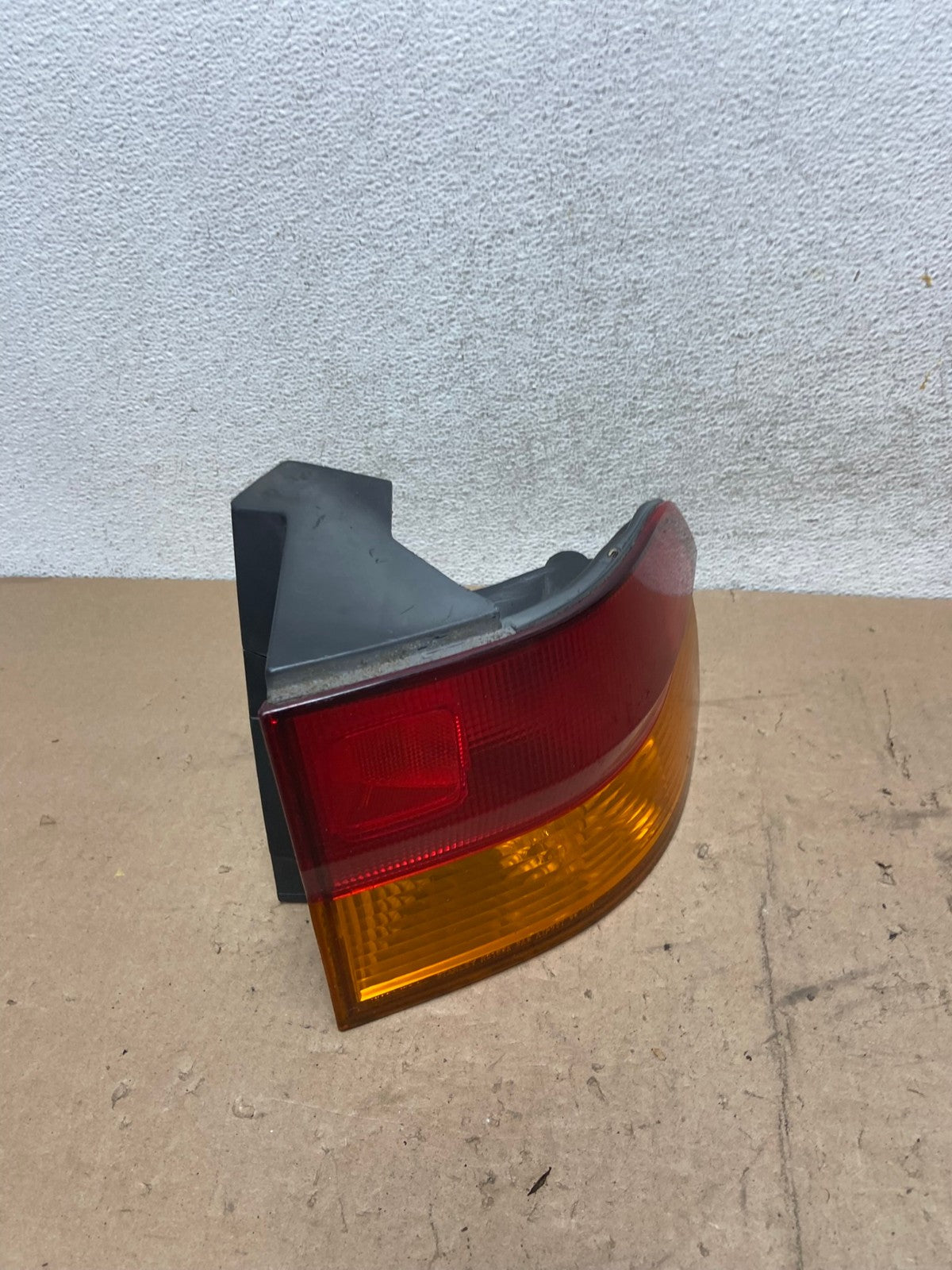 2002 2003 2004 Honda Odyssey Right Passenger Side Tail Light AG5587 LK2