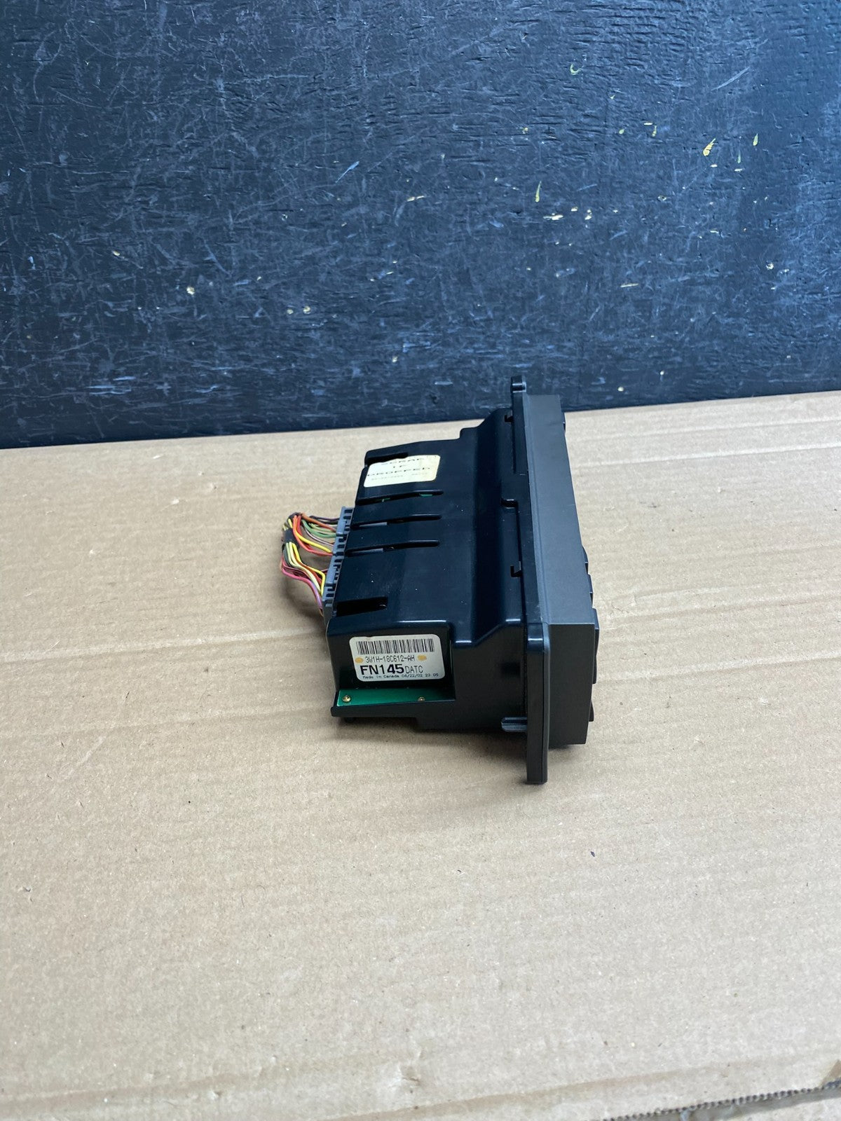 2003 to 2006 Lincoln Town Car Climate Control Panel AG0001 DG1