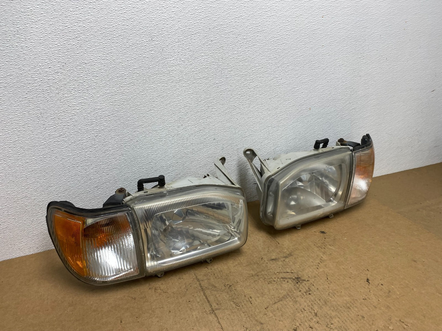 1999-2004 Nissan Pathfinder Left+Right Side Set Halogen Headlights Oem AC3404 DW2