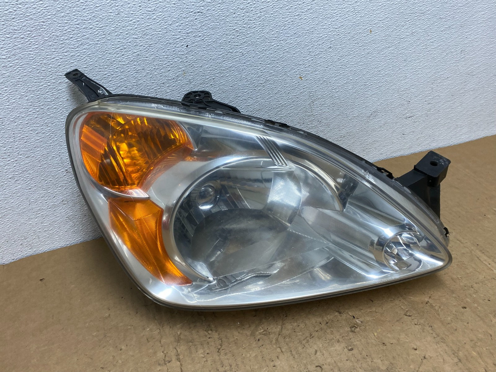 2002 to 2004 Honda CRV CR-V Right Passenger RH Halogen Headlight AD1425 DW0