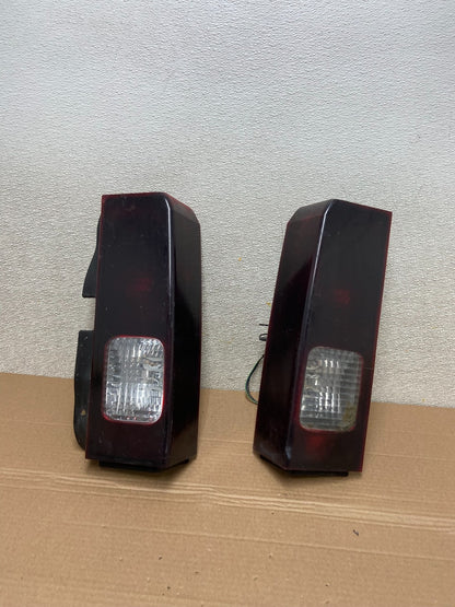 2006 to 2008 Hummer H3 Left+Right Side Tail Lights OEM AB0962 DW0