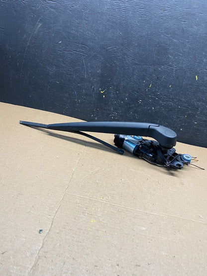 2008 - 2016 Volvo 70-Series Tailgate Back Door Rear Wiper Motor Wiper Q9496 DG1