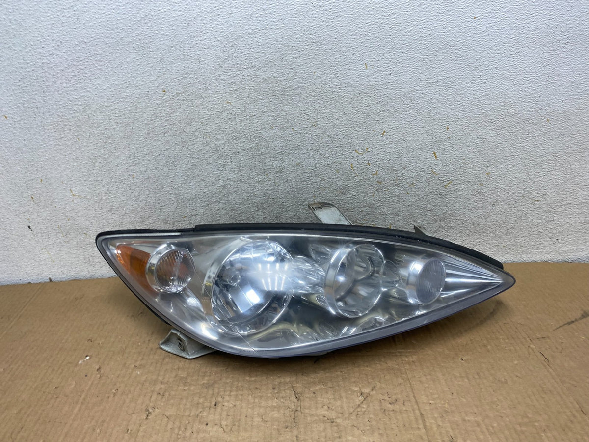 2005 to 2006 Toyota Camry Right Passenger RH Halogen Headlight TYC AI8180 DW0