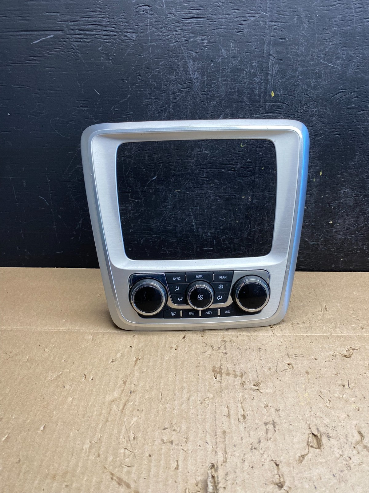 2013 - 2016 GMC Acadia A/C Heater Climate Control Radio Panel Bezel OE AC9069 DG0