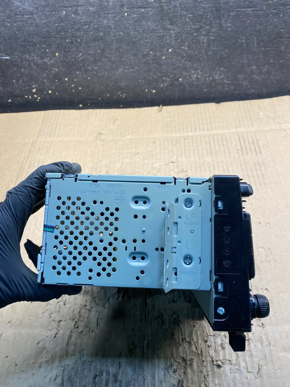 2016 to 2017 Hyundai Sonata Radio CD Player AM/FM Audio Oem W3983 DG4