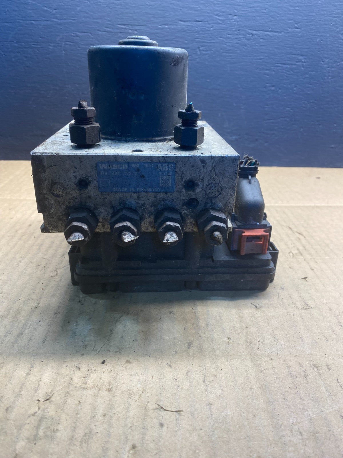 Wabco ABS Pump Hydraulic W/ Module P/N 4460470002 AB7503 DG3