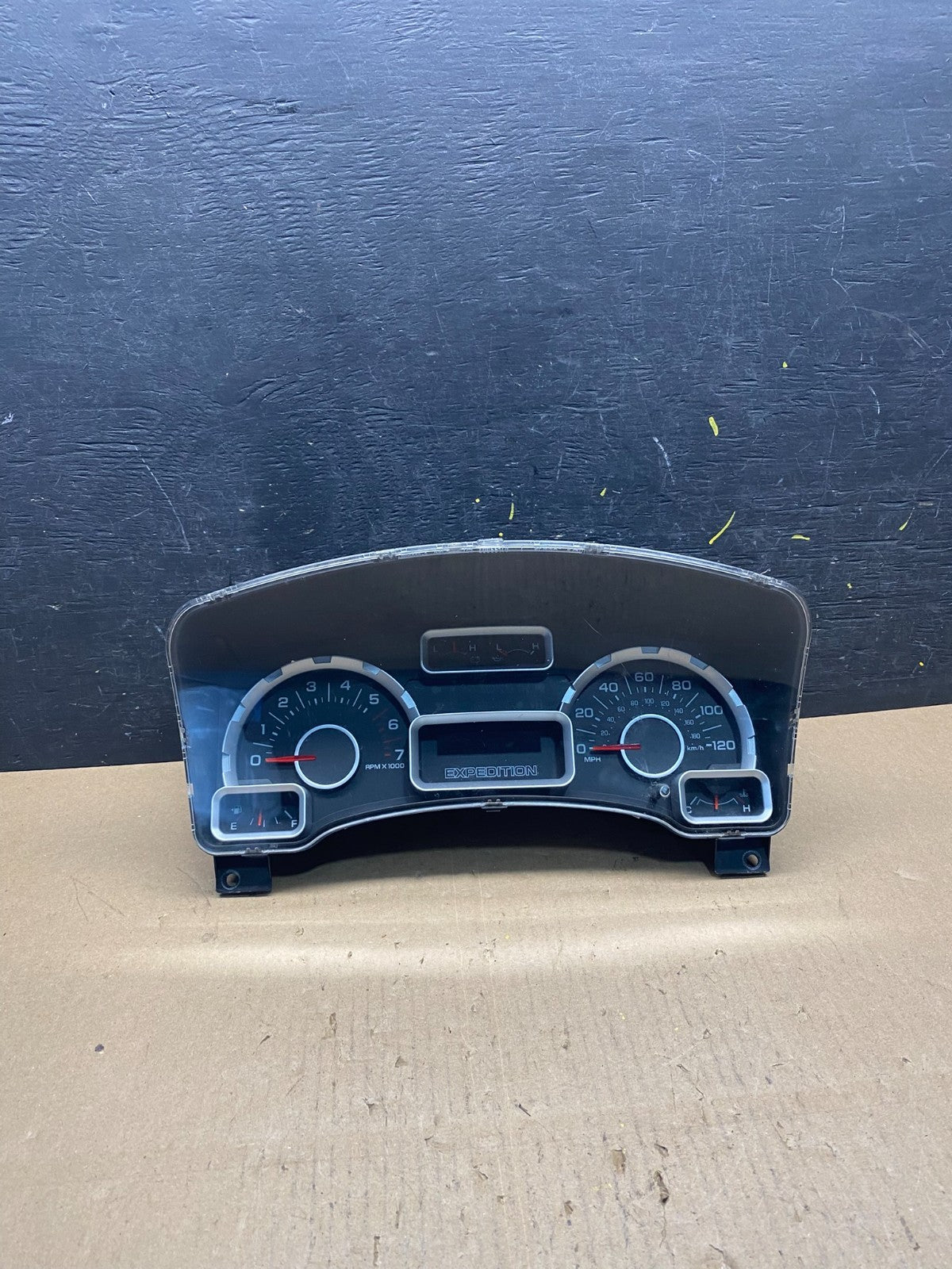 2007 2008 Ford Expedition Speedometer Cluster Gauge 8l1t-10849-eb T1416 DG0