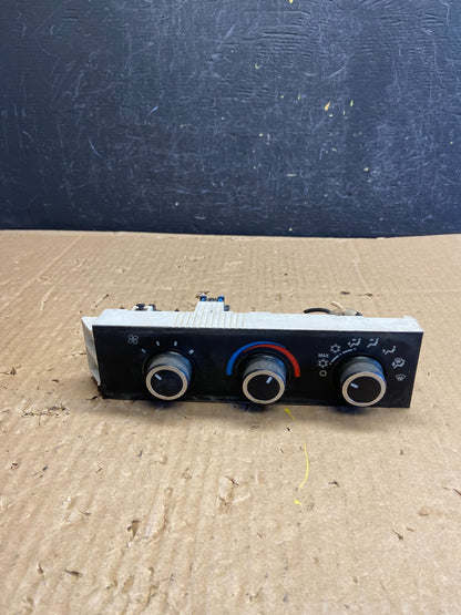 2008-2010 Chevrolet Express 1500 2500 3500 Climate Control Panel ad6782 DG0