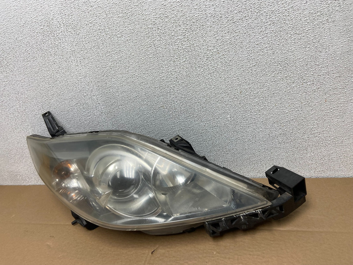 2006 2007 Mazda 5 Right Passenger RH Side Halogen Headlight OEM AB6085 DW1