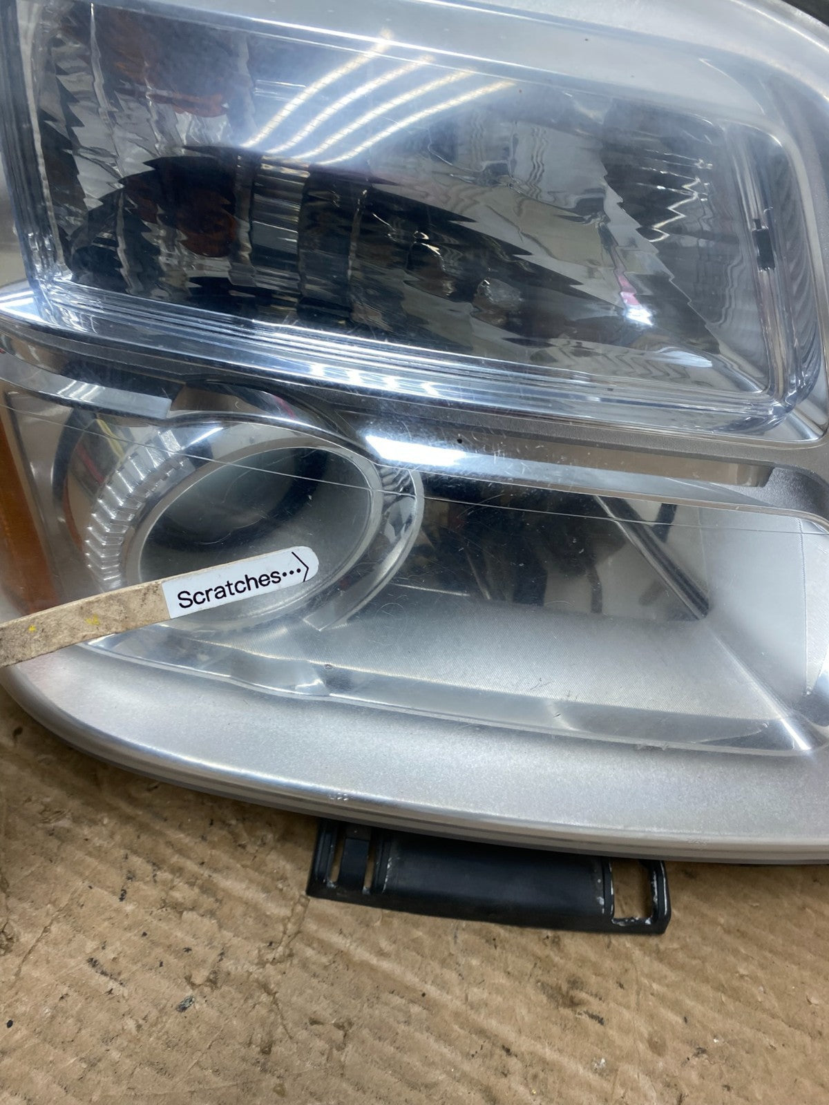 2010 to 2015 GMC Terrain Halogen Passenger Right Rh Side Headlight Oem Z2856 DW3