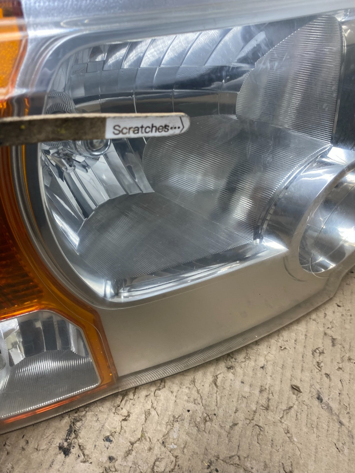 2005 - 2009 Land Rover Lr3 Right Passenger Rh Side Halogen Headlight AF7205 DW3