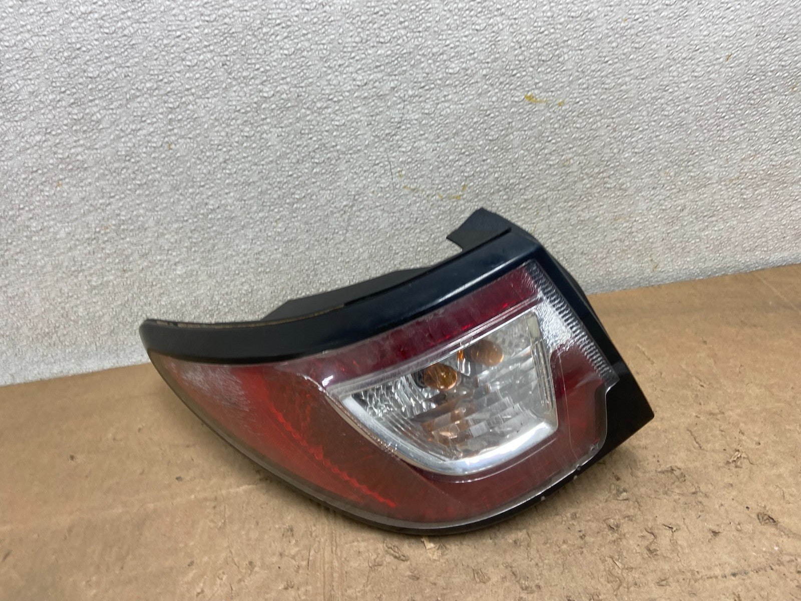 2013 to 2017 Chevrolet Traverse Left Driver LH Side Tail Light Oem Y8251 DW0