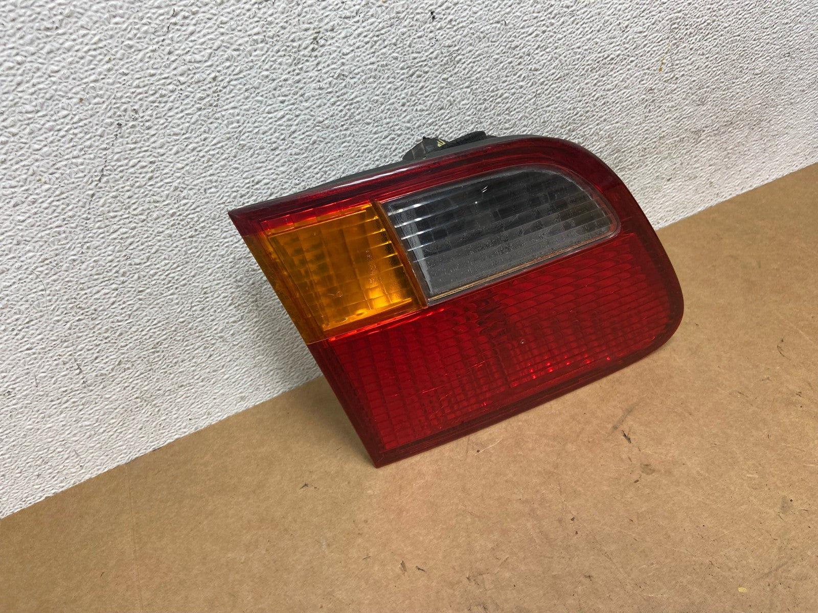1999 2000 Honda Civic Sedan Left Driver LH Side Tail Light Inner AE3139 LK2