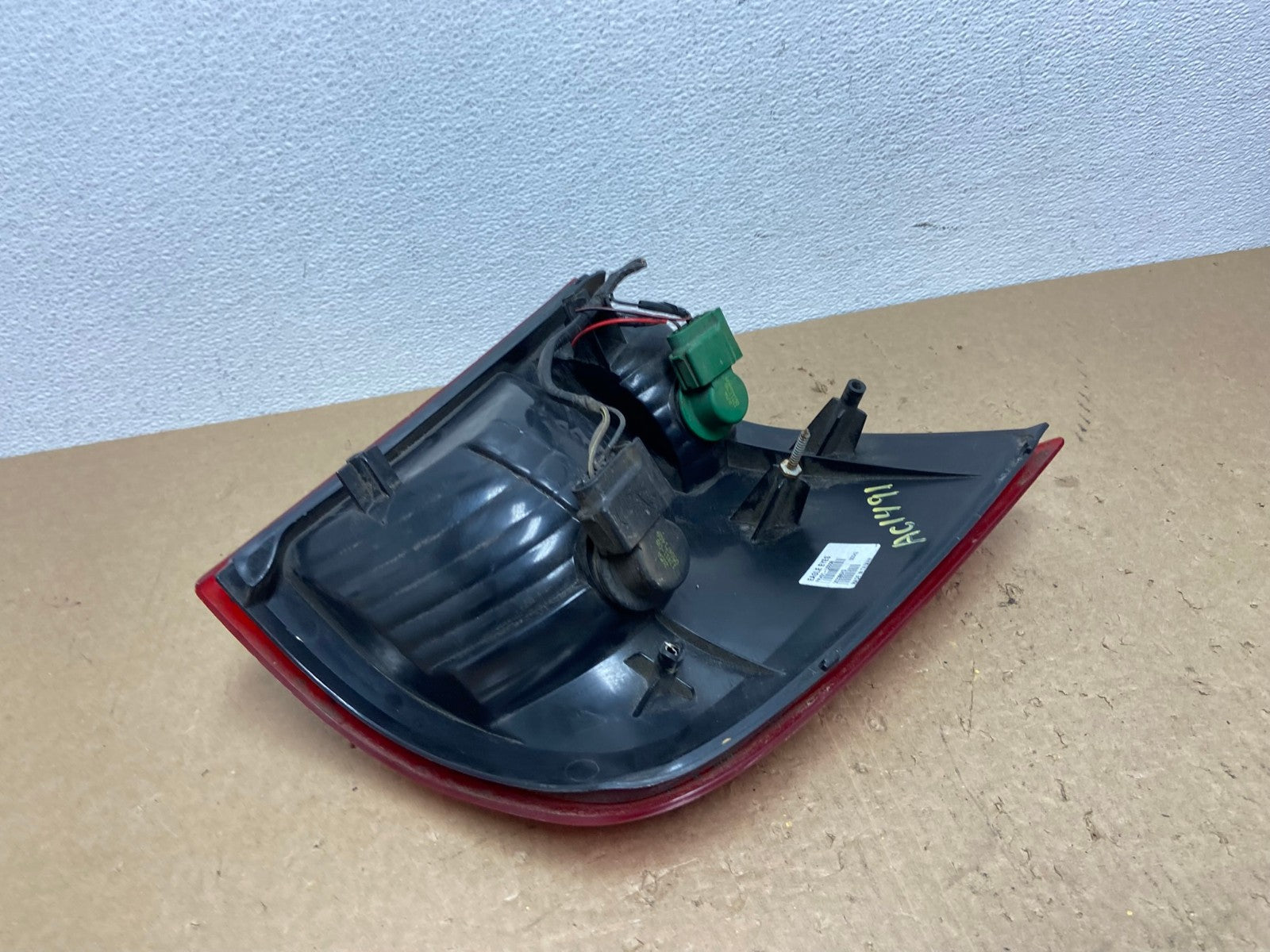 2002 to 2005 Ford Explorer Right Passenger Rh Side Tail light OEM AC1491 LK5