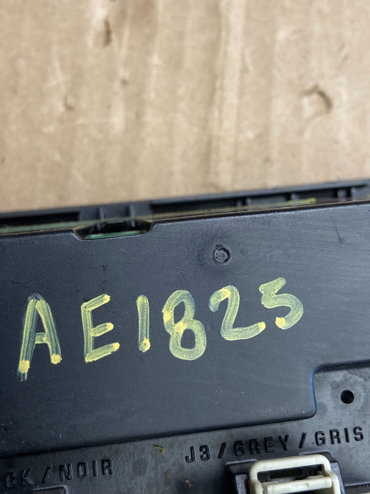 2007-2011 GMC Yukon Tahoe Automatic Climate Temperature Temp Control AE1825 DG6
