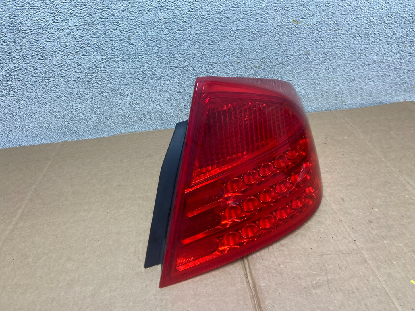 2003 to 2004 Infiniti G35 Right Passenger Rh Side Tail Light Oem AA1137 DW2
